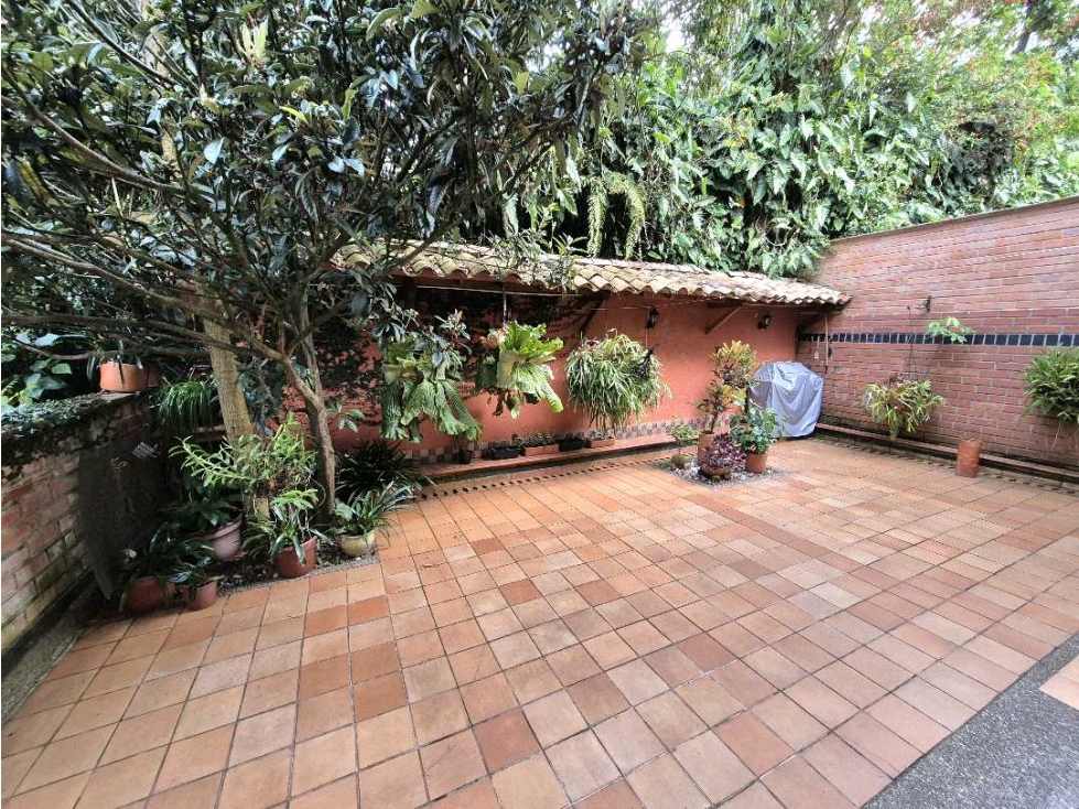 Vendo amplia CASA en Envigado, loma del atravesado. — foto 2