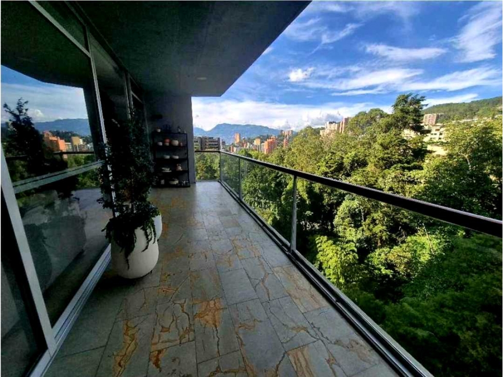 VENDO AMPLIO APARTAMENTO EN EL POBLADO SECTOR TESORO LAS SANTAS — foto 3