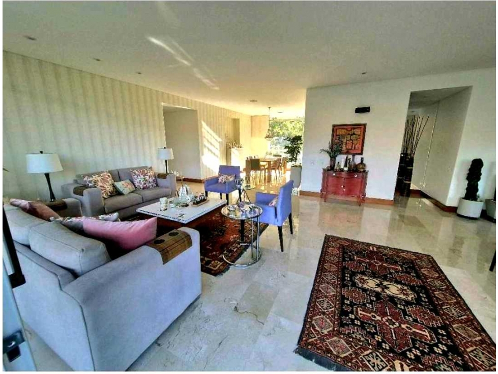 VENDO AMPLIO APARTAMENTO EN EL POBLADO SECTOR TESORO LAS SANTAS — foto 5