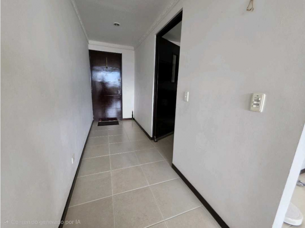 VENDO AMPLIO APARTAMENTO EN LA LOMA DE LOS BERNAL — foto 2
