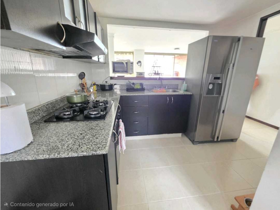 VENDO AMPLIO APARTAMENTO EN LA LOMA DE LOS BERNAL — foto 4