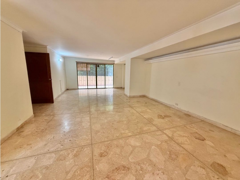Vendo amplio apartamento en Laureles- Santa Teresita para remodelar