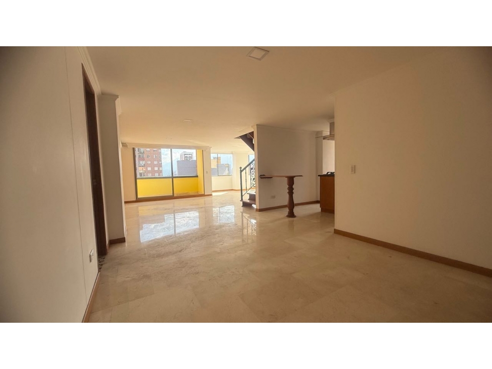 VENDO AMPLIO Y EXCLUSIVO PENTHOUSE EN EL CORAZÓN DE SABANETA — foto 4