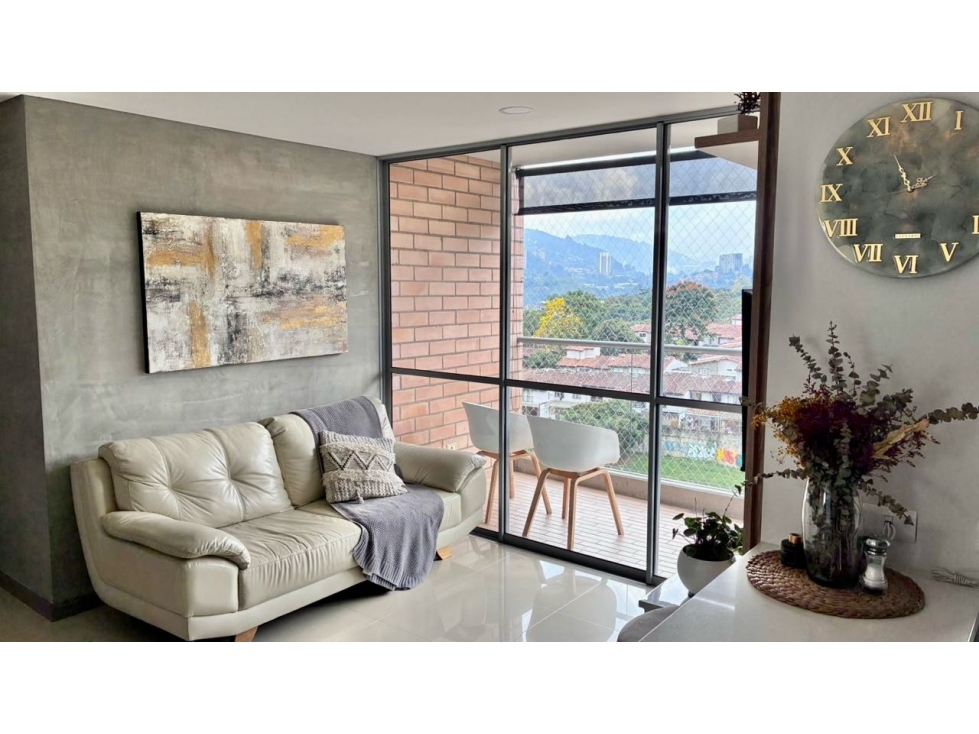 Vendo amplio y moderno apartamento en Suramérica itagui