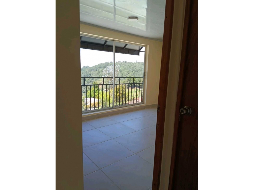 VENDO APARTAMENTO EN MUNICIPIO GUARNE ANTIOQUIA VEREDA LA BRISUELA — foto 4