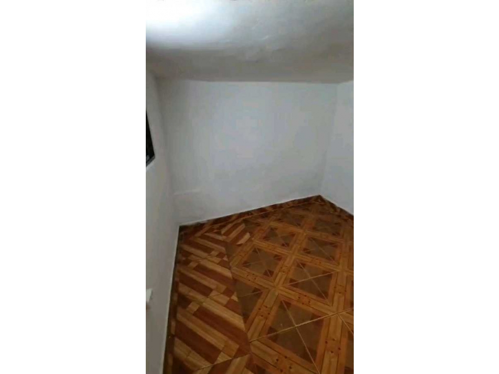 VENDO APARTAESTUDIO 1°PISO EN EL PLAYON MEDELLIN — foto 5