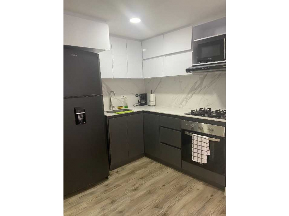 Vendo Conquistadores Apartaestudio Airbin,Área 44.74, Valor 500 — foto 2