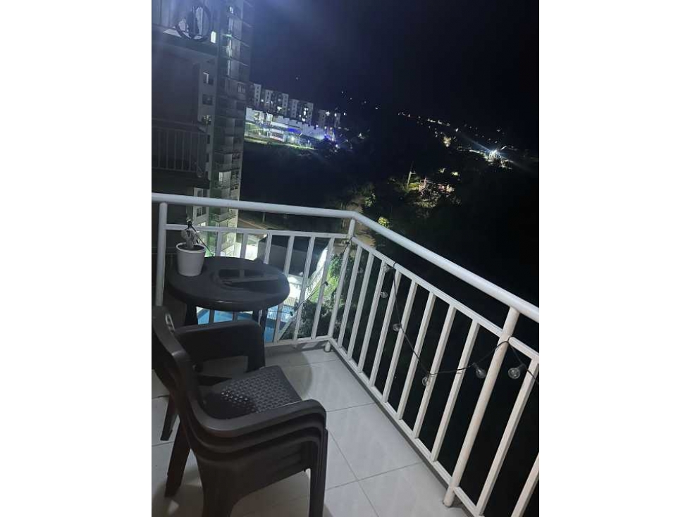 VENDO APARTAESTUDIO CON BALCON Y PARQUEADERO CUBIERTO — foto 4