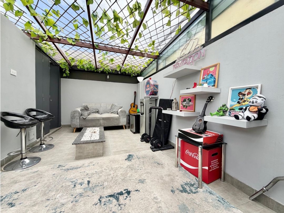 VENDO APARTAESTUDIO CON TERRAZA EN CHICÓ NORTE