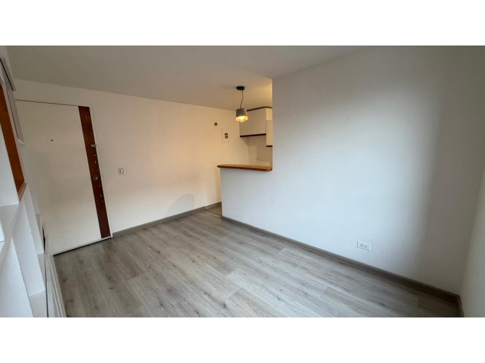 Vendo apartaestudio en la América excelente ubicación, parqueadero