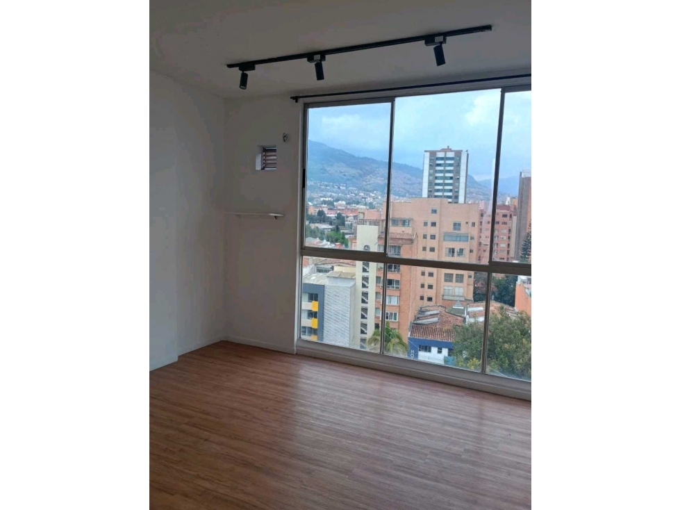 VENDO APARTAESTUDIO EN LAUERELES, PRIMER PARQUE CON VISTA PANORAMICA