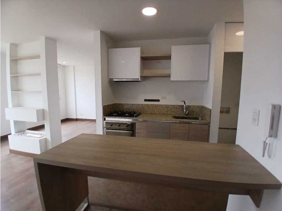 HERMOSO APARTAESTUDIO EN LA MILLA DE ORO CON PARQUEADERO — foto 2