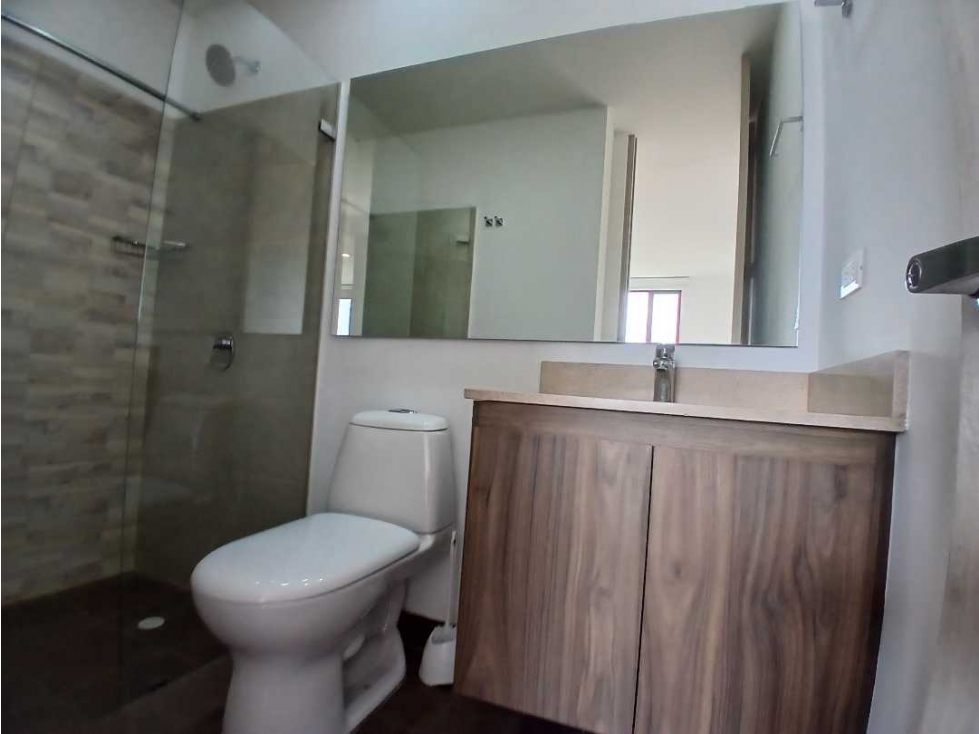 HERMOSO APARTAESTUDIO EN LA MILLA DE ORO CON PARQUEADERO — foto 4