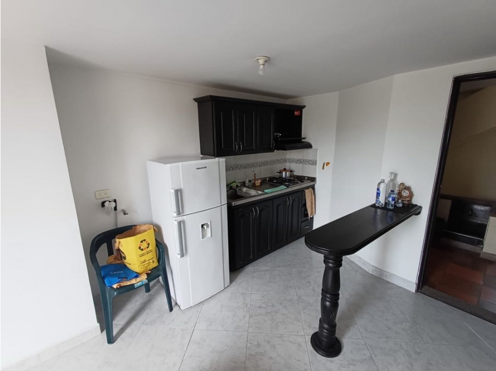 Vendo apartaestudio en Santa Lucía cerca a la estación del metro — foto 3