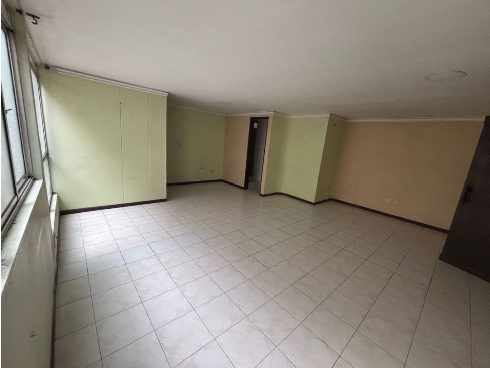VENDO APARTAESTUDIO POR EL ESTADIO IDEAL PARA REFORMAR