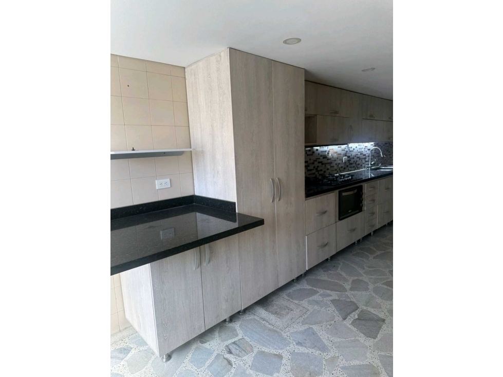 Vendo apartamento 160M2, Primer P Laureles, Medellín, alcoba servicio — foto 3