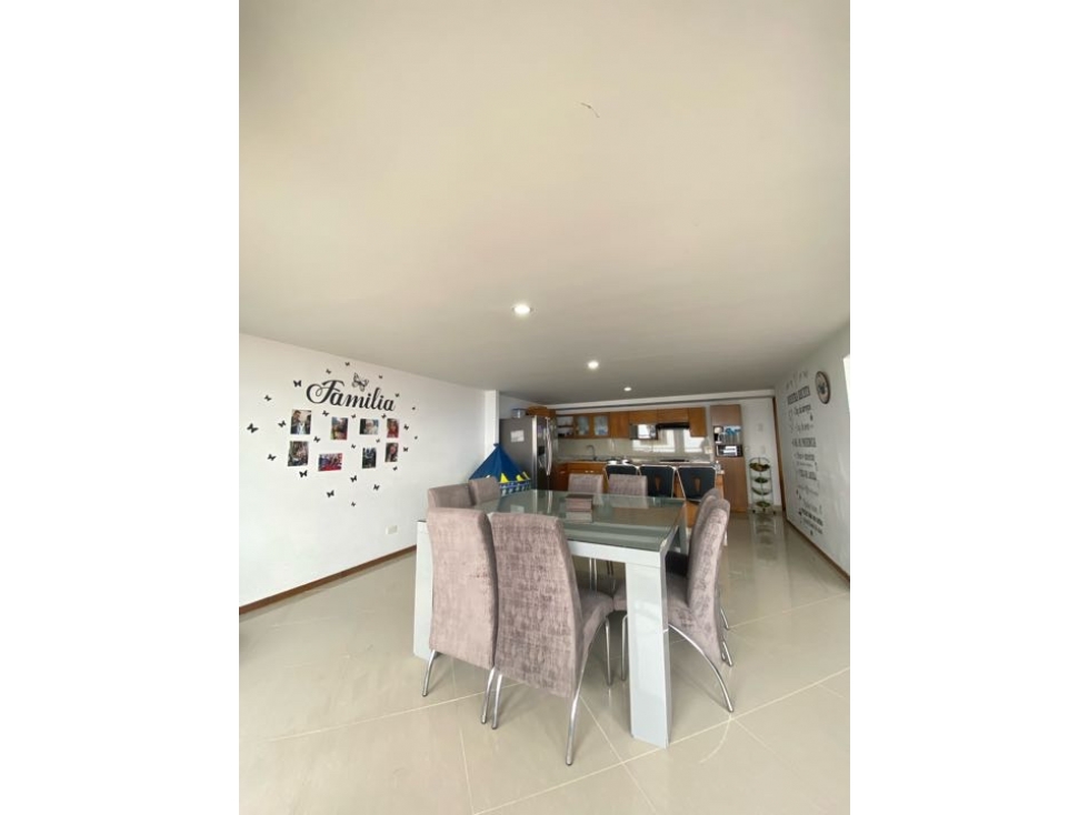 VENDO APARTAMENTO 160m2 SABANETA AVES MARIA EXCELENTE VISTA — foto 2