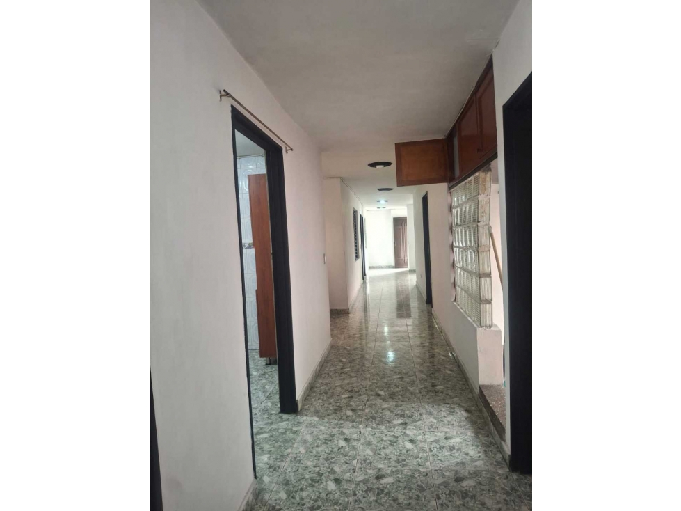VENDO APARTAMENTO 2DO PISO EN BUENOS AIRES MEDELLÍN — foto 2