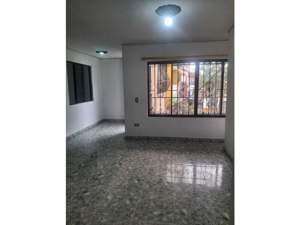 VENDO APARTAMENTO 2DO PISO EN BUENOS AIRES MEDELLÍN — foto 5