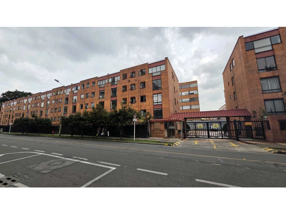 VENDO APARTAMENTO 3 HAB. COLINA CAMPESTRE PARA REMODELAR (IC)
