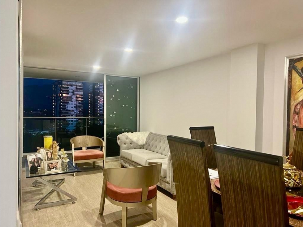 VENDO APARTAMENTO 3 HABITACIONES - BARRIO LA CASTELLANA — foto 2