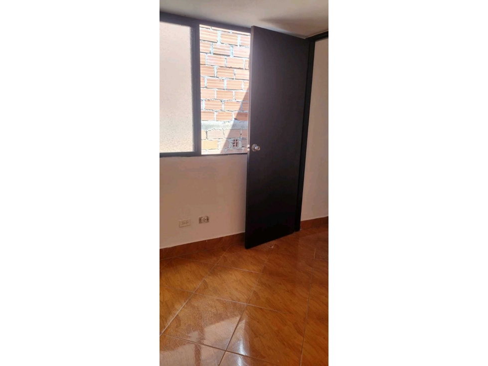 VENDO APARTAMENTO 3 PISO EN BOYACA CERCA A LA CARLOS HOLGUIN — foto 5