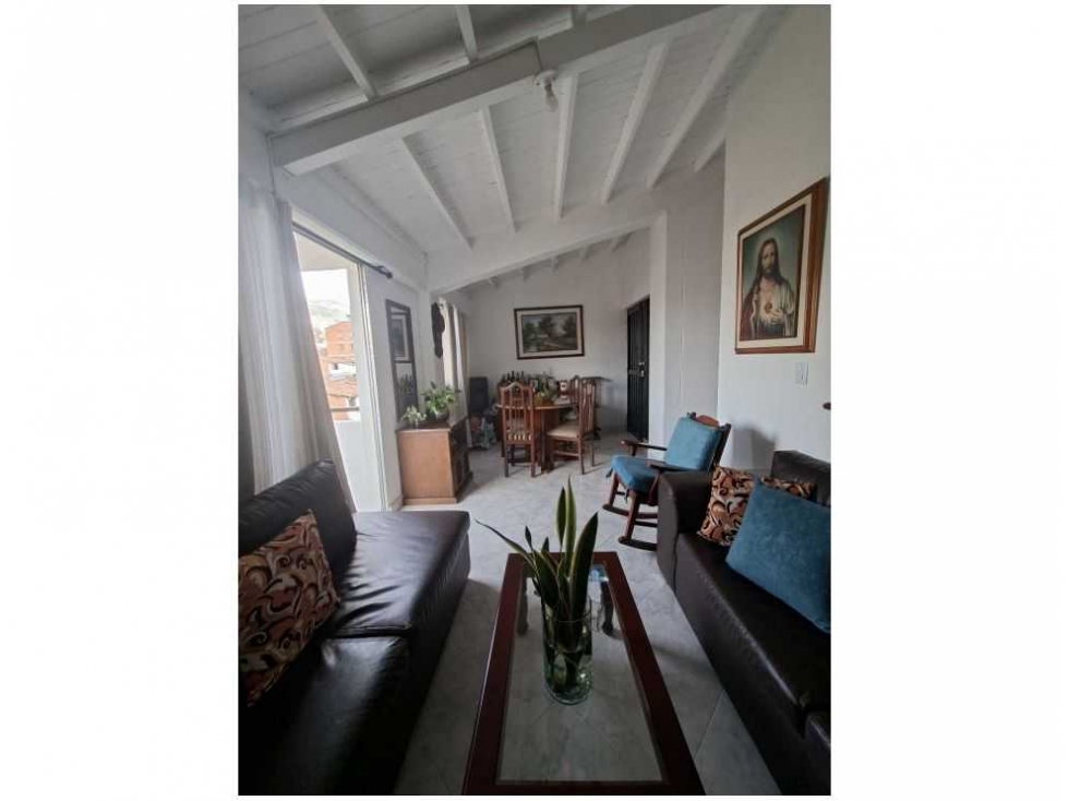 VENDO APARTAMENTO 5°PISO ACCESO POR ESCALAS EN CABAÑAS BELLO - 3