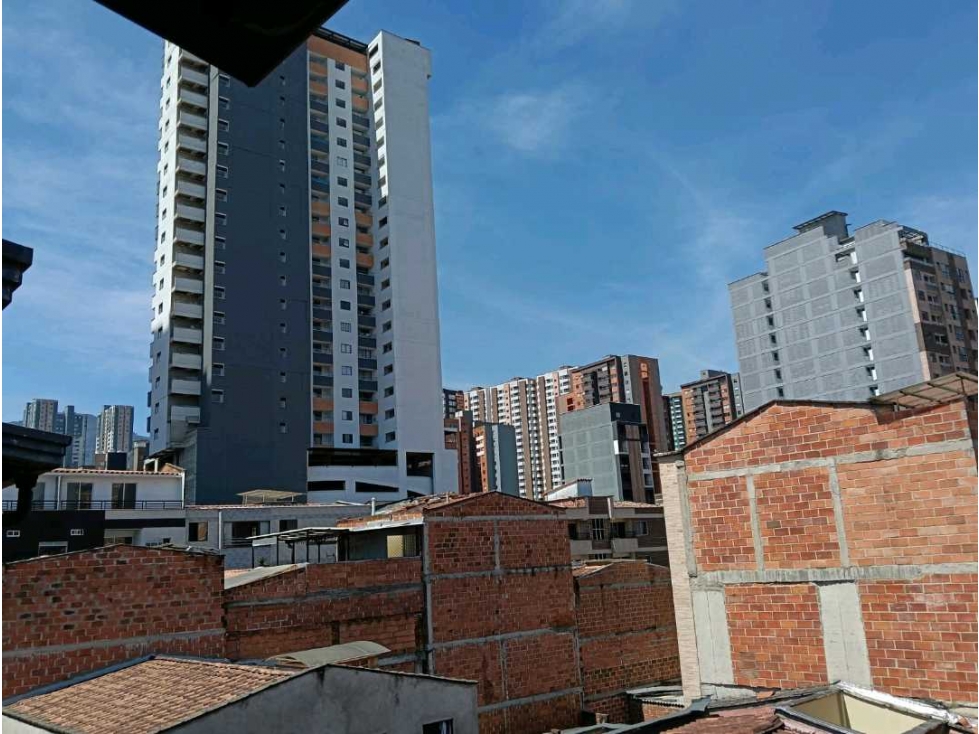 VENDO APARTAMENTO 5°PISO EN SABANETA LA DOCTORA ACCESO POR ESCALAS