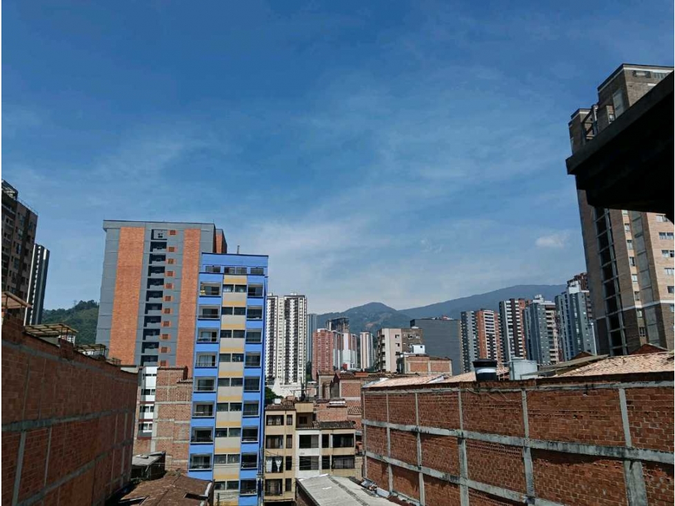 VENDO APARTAMENTO 5°PISO EN SABANETA LA DOCTORA ACCESO POR ESCALAS — foto 2