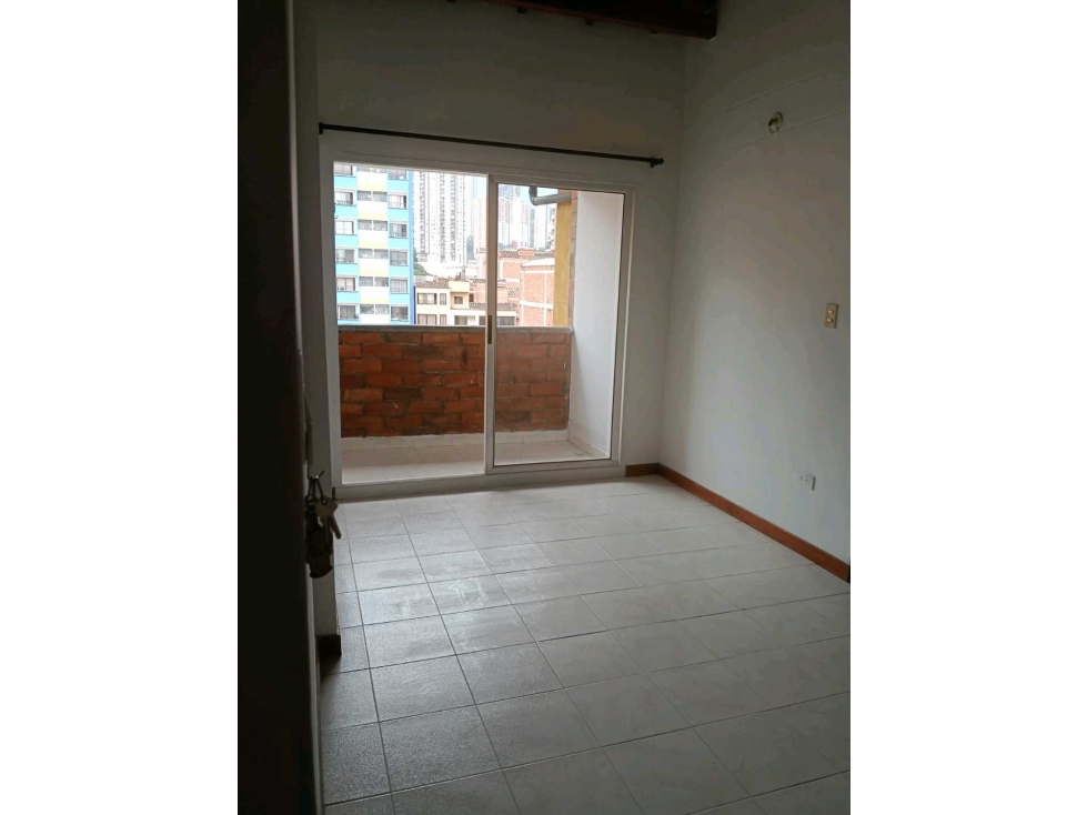 VENDO APARTAMENTO 5°PISO EN SABANETA LA DOCTORA ACCESO POR ESCALAS — foto 4