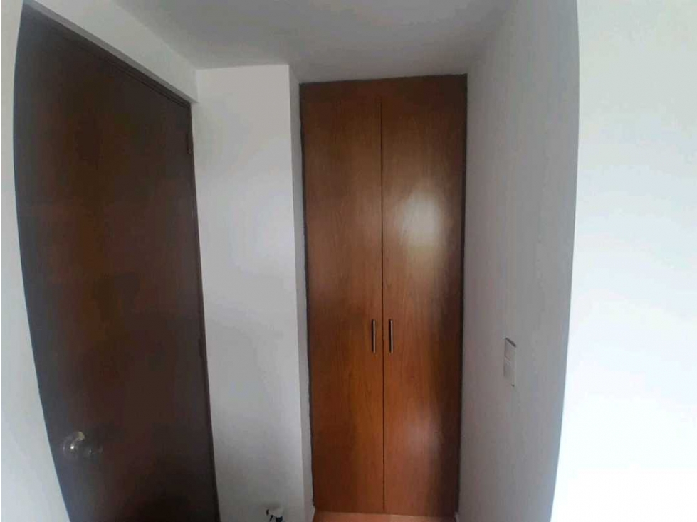 VENDO APARTAMENTO 6° PISO EN BARRIO OBRERO BELLO/PARQUEADERO — foto 3