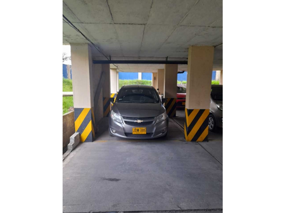 VENDO APARTAMENTO BARRIO LA CLARITA — foto 4