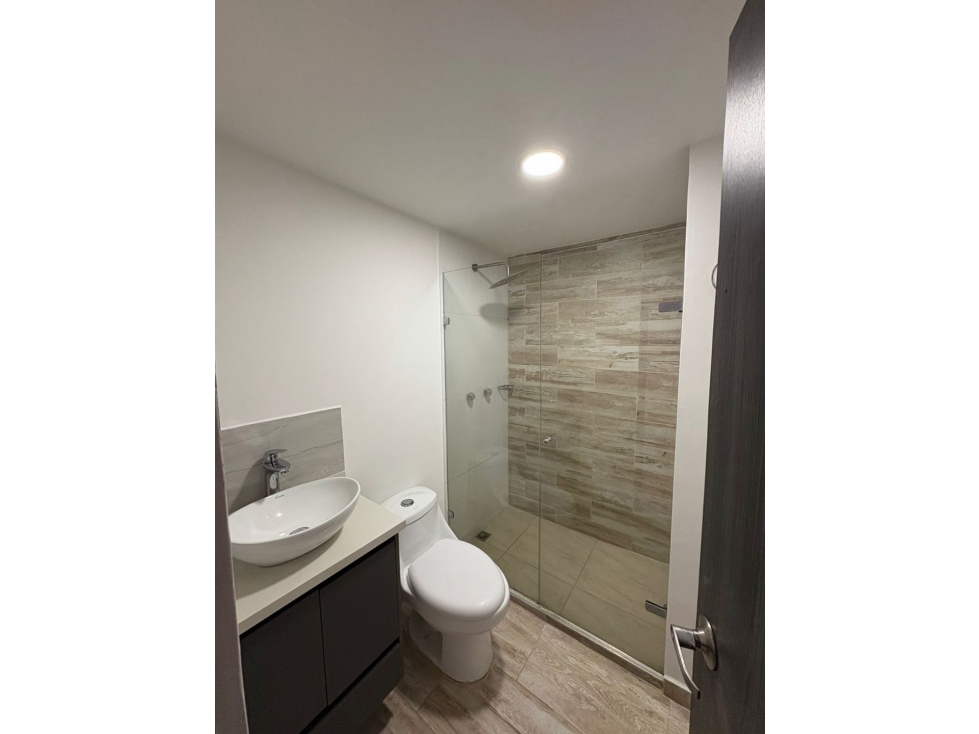 Vendo apartamento calasanz parte baja, patio grande, garaje — foto 3