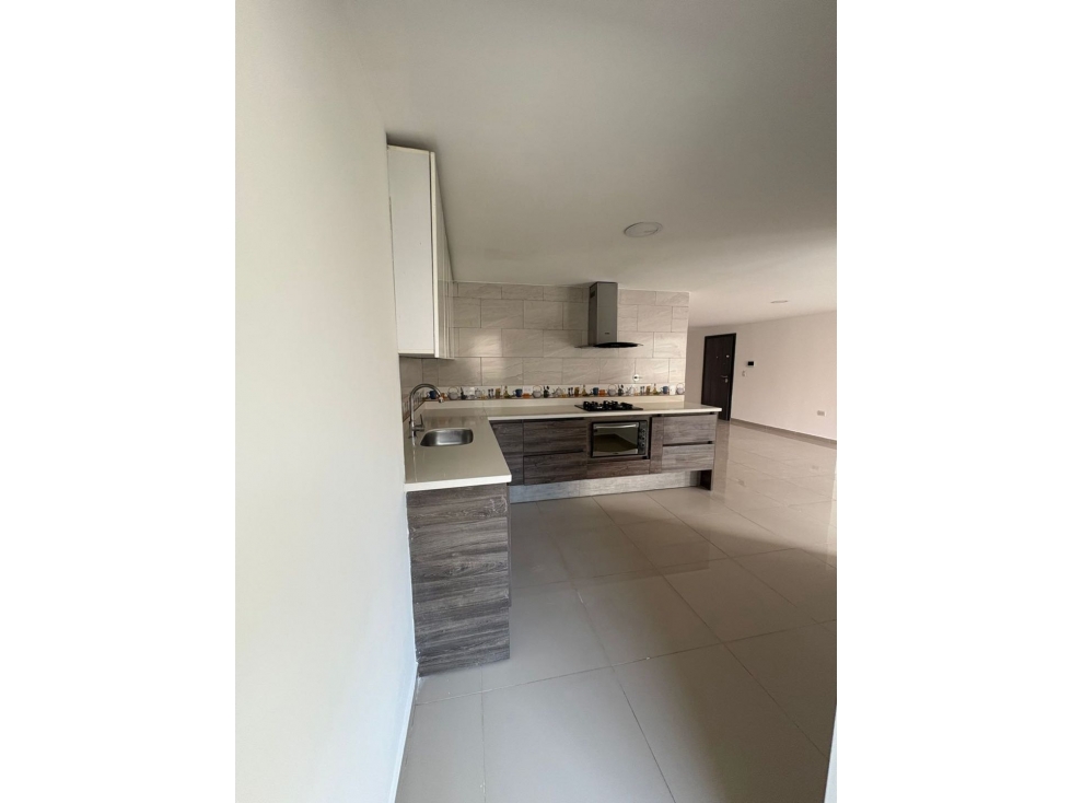 Vendo apartamento calasanz parte baja, patio grande, garaje — foto 5