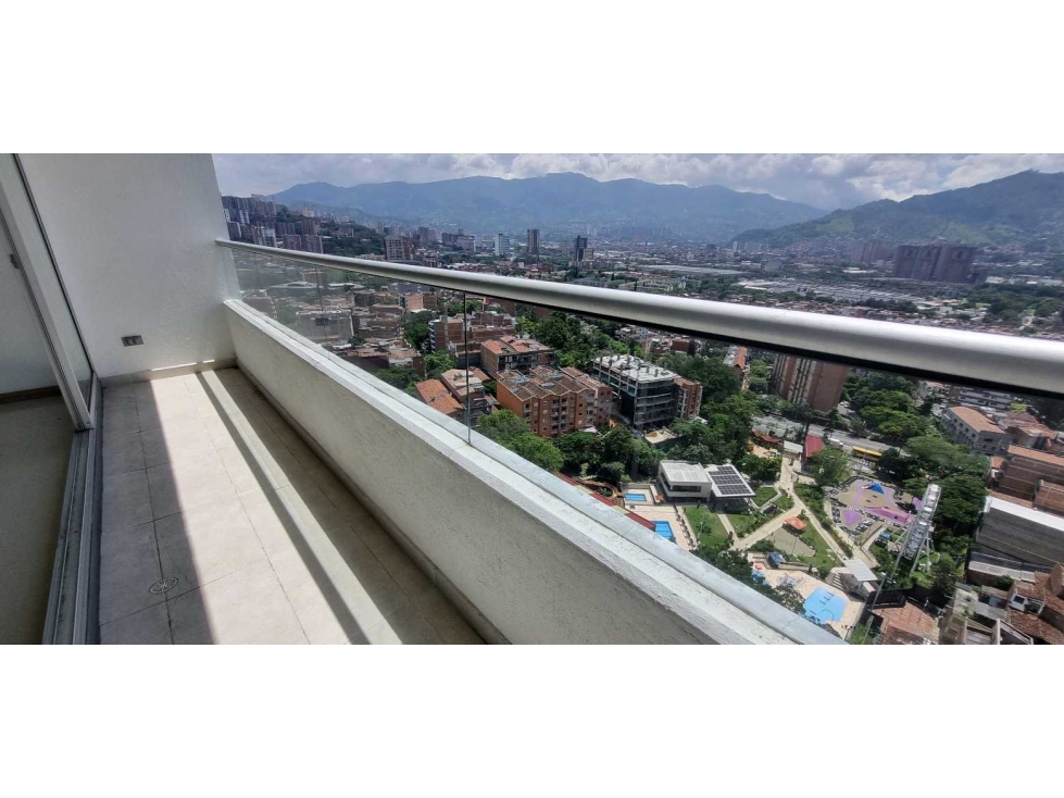 VENDO APARTAMENTO CENTRO ENVIGADO 3 ALCOBAS 2 BAÑOS BALCON CON VISTA — foto 2