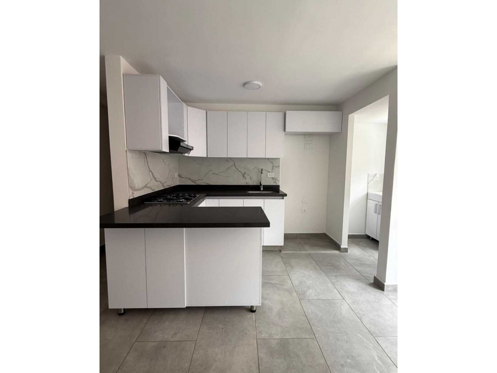 Vendo Apartamento cerca al centro comercial parques Fabricato.