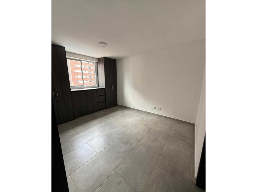 Vendo Apartamento cerca al centro comercial parques Fabricato. — foto 6