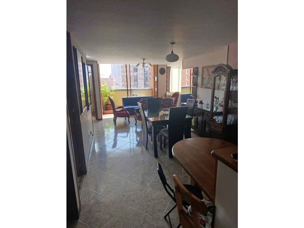VENDO APARTAMENTO CERCA AL PARQUE DE SABANETA