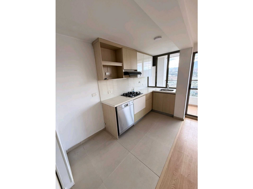 VENDO apartamento con buenos acabados para vivir o inversion sabaneta — foto 4