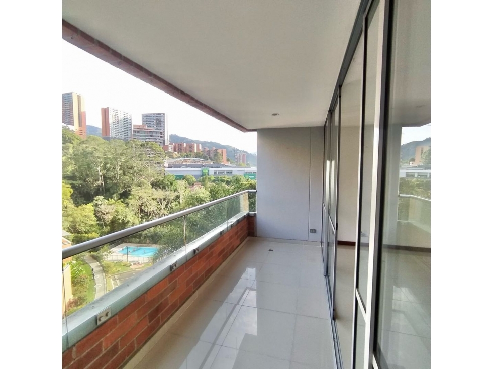 VENDO APARTAMENTO CON COLEGA EN ENVIGADO LOMA DEL CHOCHO — foto 4