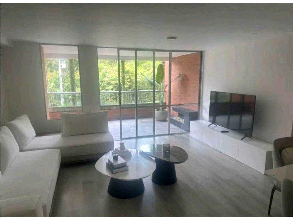 VENDO APARTAMENTO CON GRAN TERRAZA PRIVADA