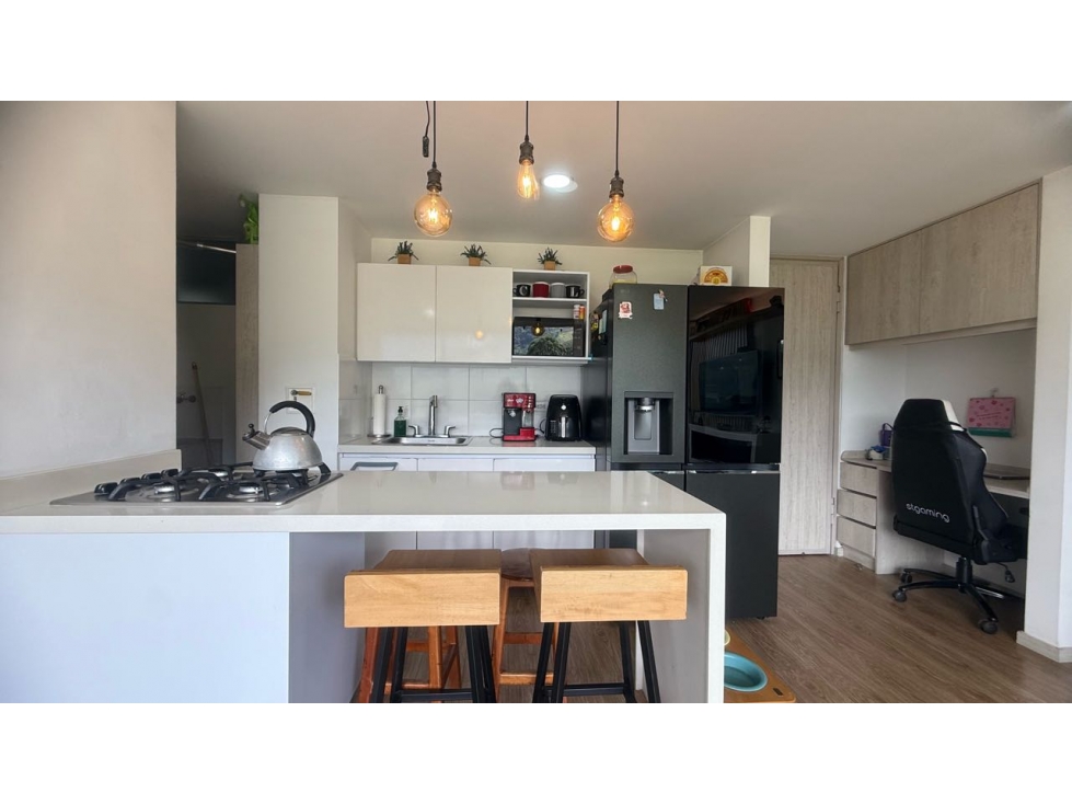 VENDO APARTAMENTO CON HERMOSA VISTA EN SABANETA — foto 4