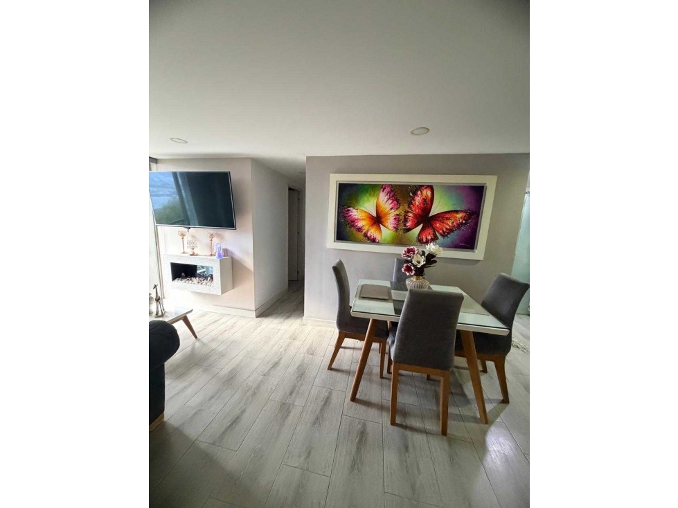 VENDO APARTAMENTO CUARTO PISO EN LOMAS DEL INDIO — foto 2