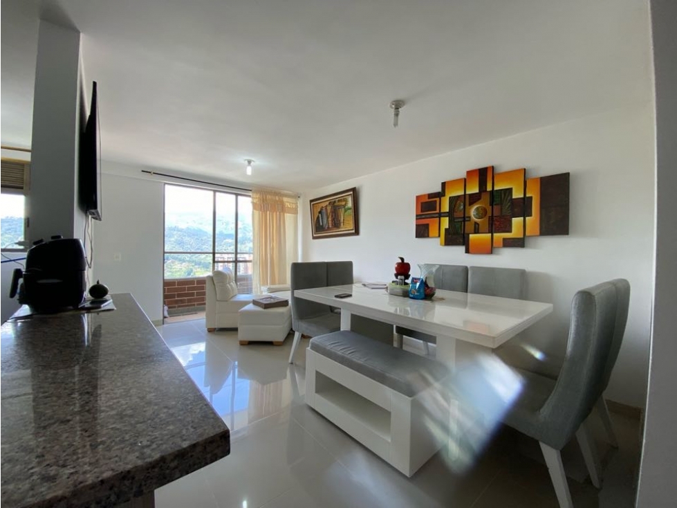"Vendo Apartamento de 72m2 en Sabaneta Selvática, vista campestre.