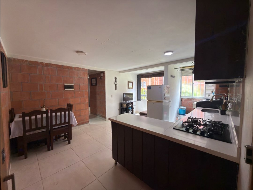 Vendo apartamento de primer piso en colinas — foto 4