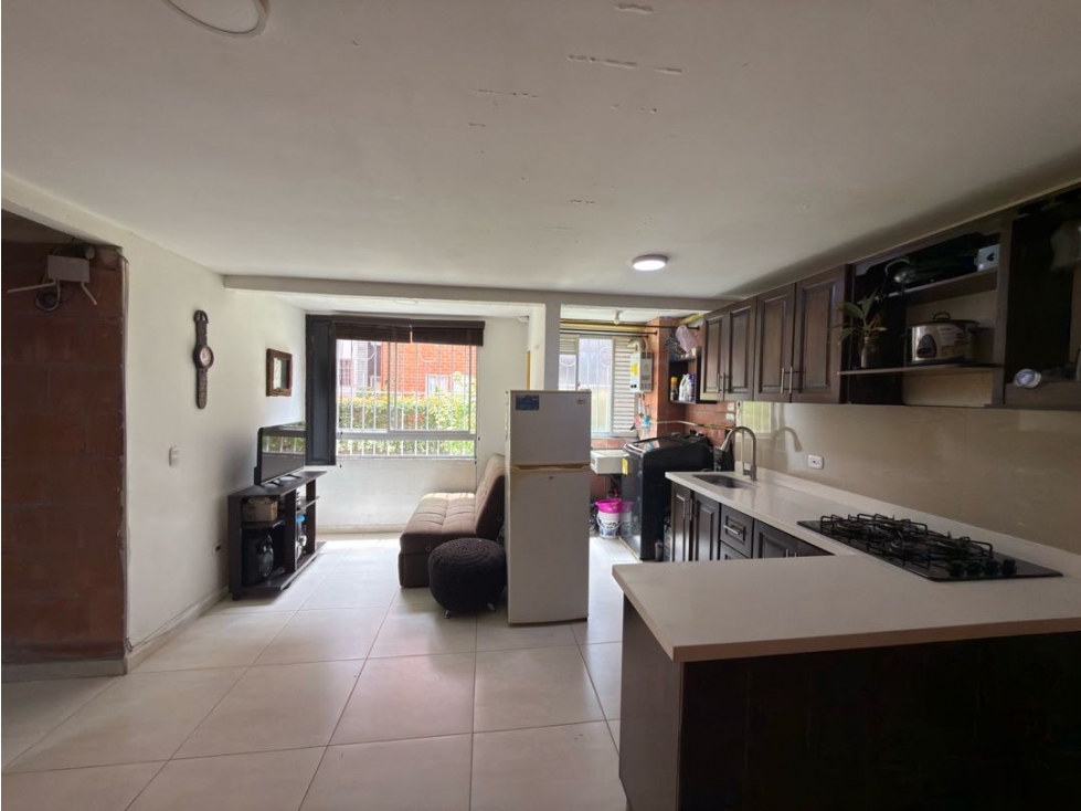 Vendo apartamento de primer piso en colinas — foto 2