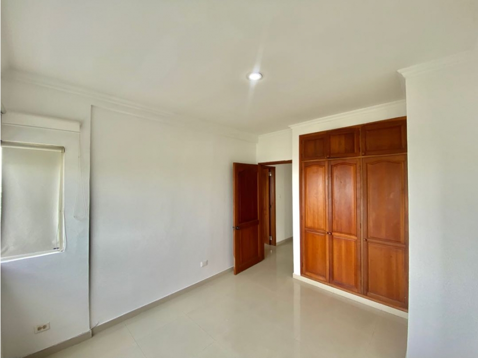 VENDO APARTAMENTO DE TRES ALCOBAS Y PARQUEADERO EN BOCAGRANDE — foto 6