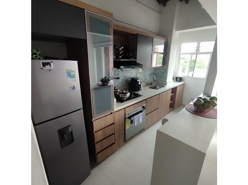 VENDO APARTAMENTO DÚPLEX EN MEDELLÍN, LAURELES — foto 3
