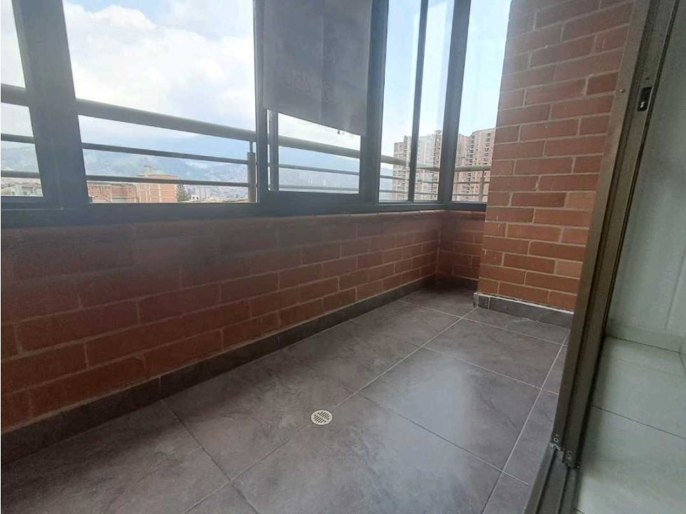 VENDO APARTAMENTO DUPLEX EN BARRIO CRISTOBAL IDEAL PARA INVESION
