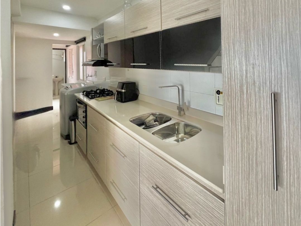 VENDO APARTAMENTO DUPLEX EN LA LOMA DEL INDIO, MEDELLÍN, ANTIOQUÍA — foto 2